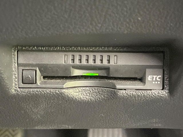 TOYOTA PRIUS 2019 Image 31