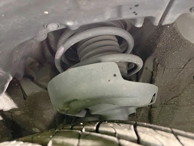 TOYOTA PRIUS 2019 Image 31