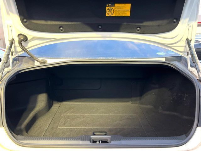 TOYOTA CROWN SEDAN HYBRID 2018 Image 31