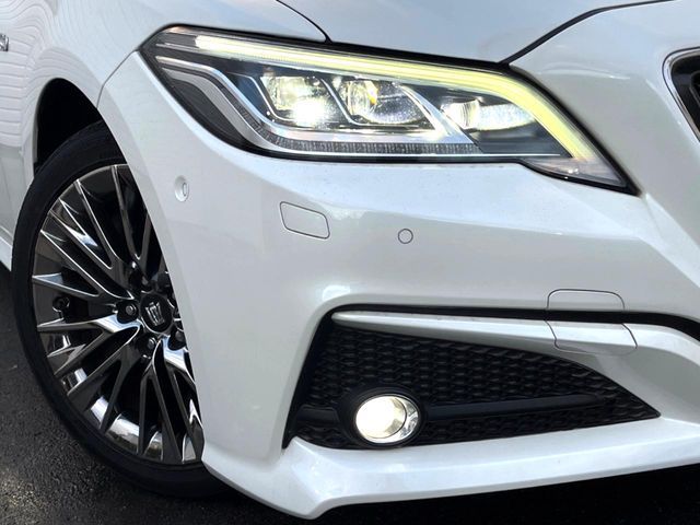 TOYOTA CROWN SEDAN HYBRID 2018 Image 31