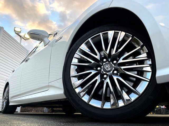 TOYOTA CROWN SEDAN HYBRID 2018 Image 31