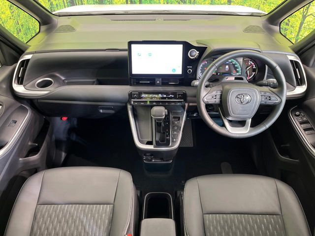 TOYOTA NOAH 2022 Image 31