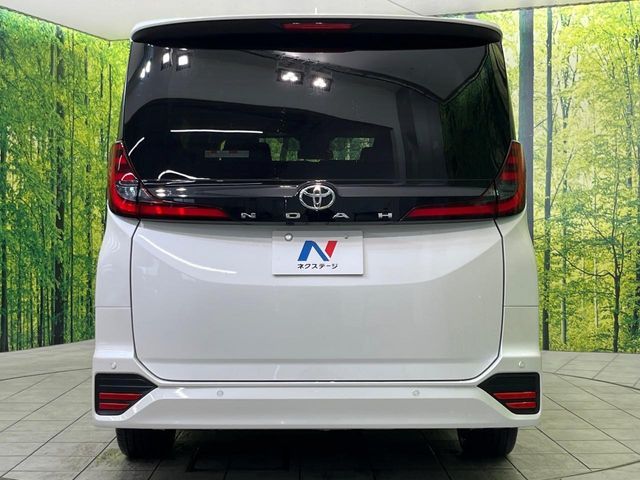TOYOTA NOAH 2022 Image 31