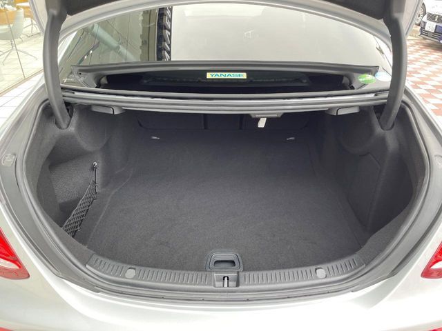 MERCEDES BENZ E CLAS 2018 Image 31