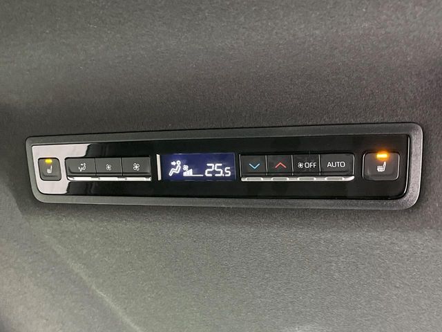 TOYOTA VOXY HYBRID 2024 Image 31