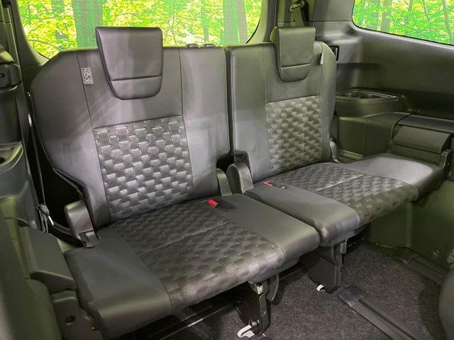 TOYOTA VOXY HYBRID 2024 Image 31