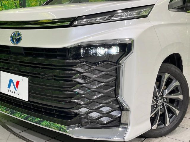 TOYOTA VOXY HYBRID 2024 Image 31
