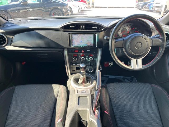 TOYOTA 86 2012 Image 31