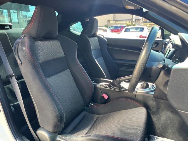 TOYOTA 86 2012 Image 31