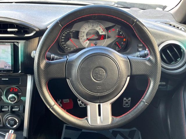 TOYOTA 86 2012 Image 31