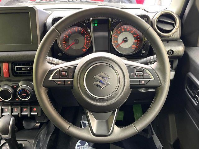 SUZUKI JIMNY NOMADE 2025 Image 31