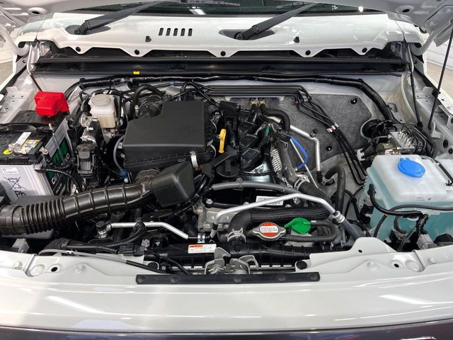 SUZUKI JIMNY NOMADE 2025 Image 31