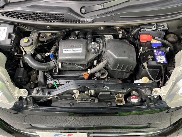 HONDA N BOX 2016 Image 31