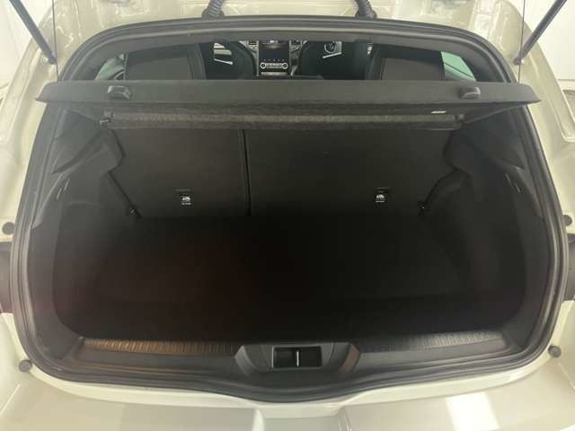 RENAULT MEGANE HATCH 2024 Image 31