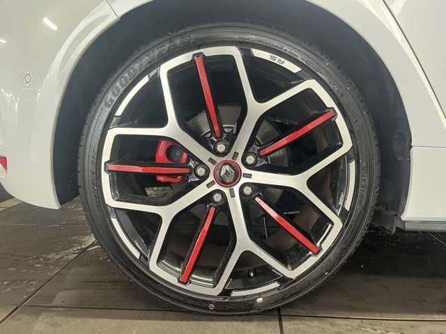 RENAULT MEGANE HATCH 2024 Image 31