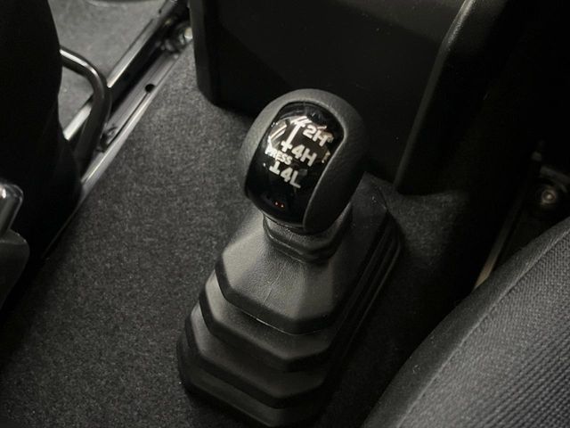 SUZUKI JIMNY 4WD 2025 Image 31