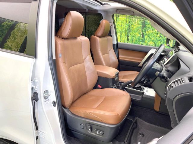 TOYOTA LANDCRUISER PRADO 2022 Image 31