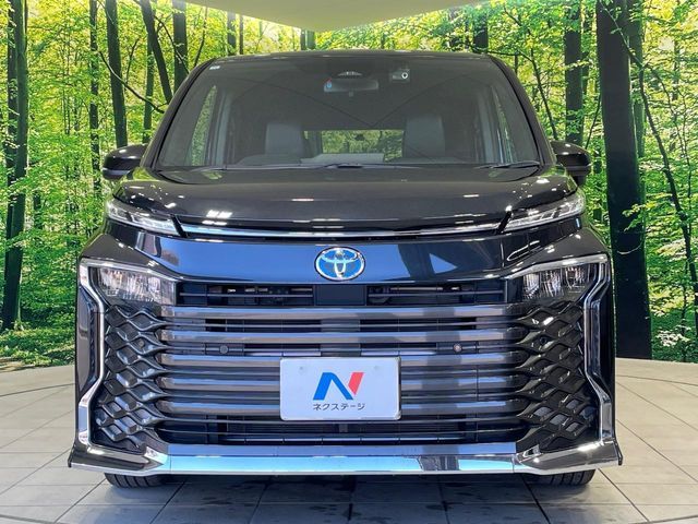 TOYOTA VOXY HYBRID 2022 Image 31
