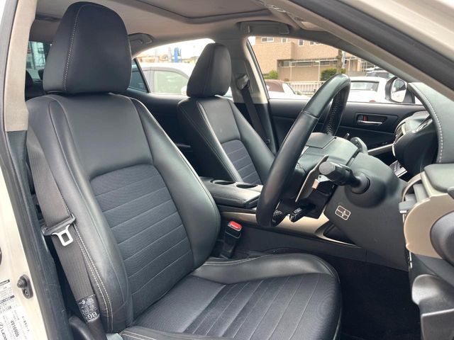 TOYOTA LEXUS IS300H 2014 Image 31