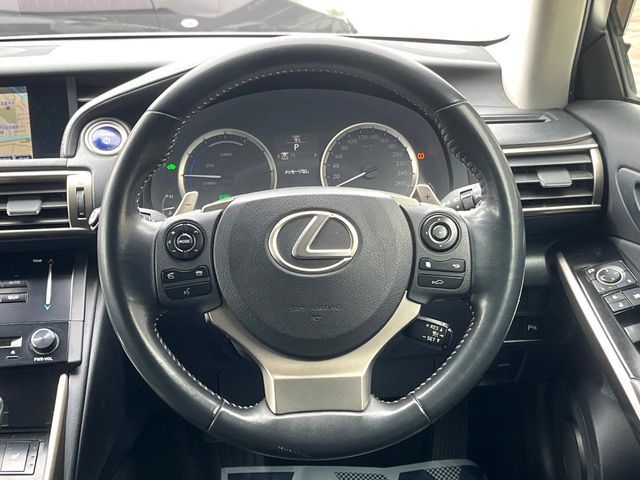 TOYOTA LEXUS IS300H 2014 Image 31