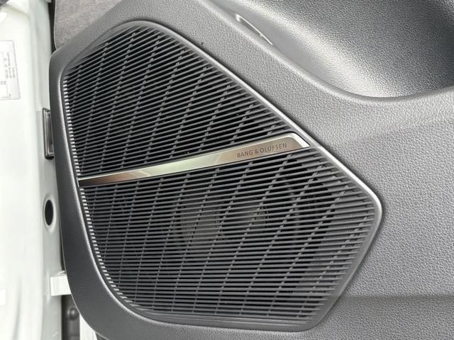 AUDI RS Q8 2024 Image 31