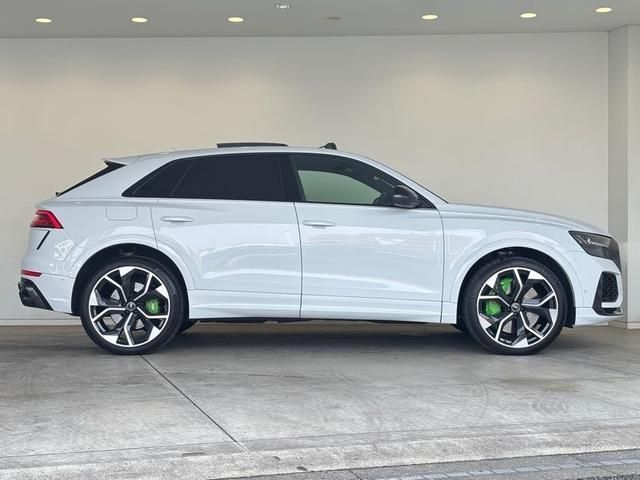 AUDI RS Q8 2024 Image 31
