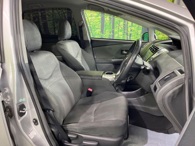 TOYOTA PRIUS ALPHA 2013 Image 31