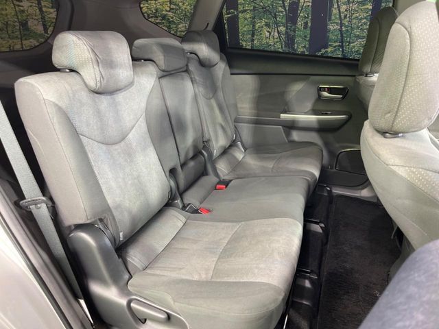 TOYOTA PRIUS ALPHA 2013 Image 31