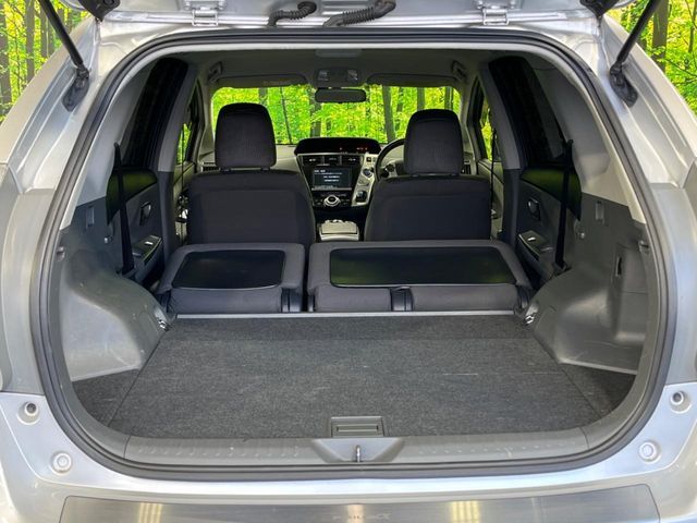 TOYOTA PRIUS ALPHA 2013 Image 31