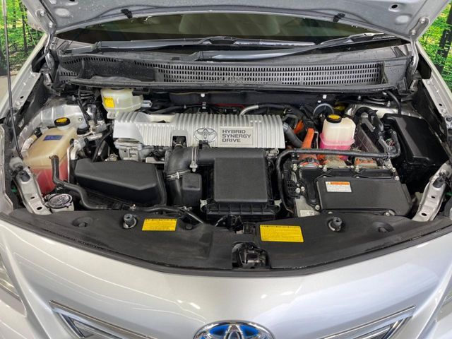 TOYOTA PRIUS ALPHA 2013 Image 31