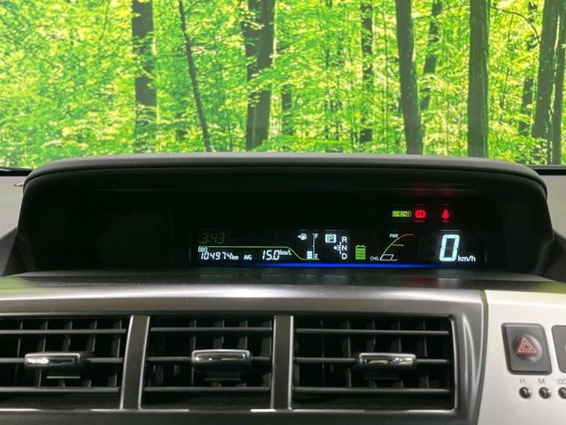 TOYOTA PRIUS ALPHA 2013 Image 31