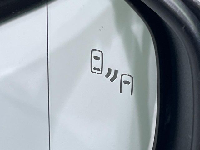 TOYOTA PRIUS PHV 2024 Image 31