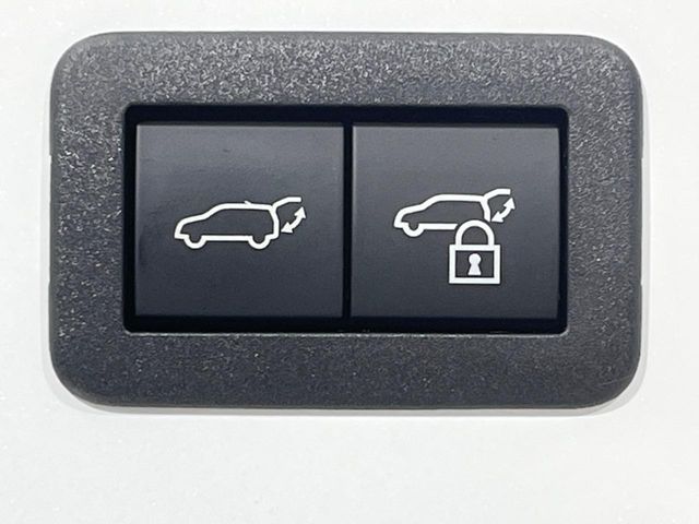 TOYOTA PRIUS PHV 2024 Image 31