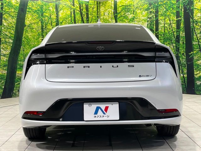 TOYOTA PRIUS PHV 2024 Image 31