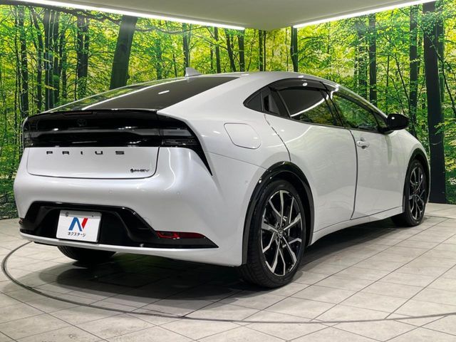 TOYOTA PRIUS PHV 2024 Image 31