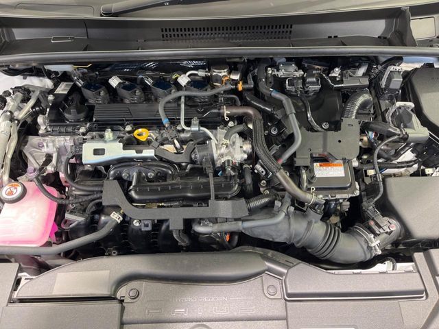 TOYOTA PRIUS PHV 2024 Image 31