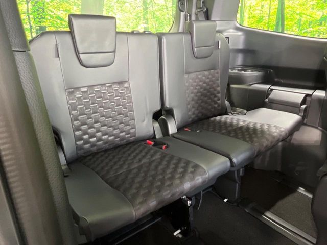 TOYOTA VOXY HYBRID 2025 Image 31