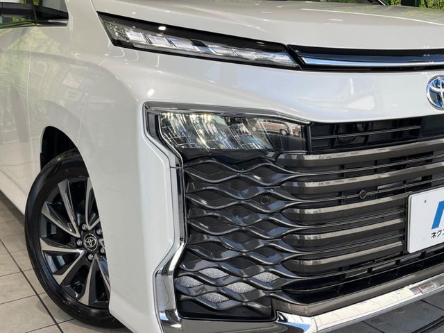 TOYOTA VOXY HYBRID 2025 Image 31