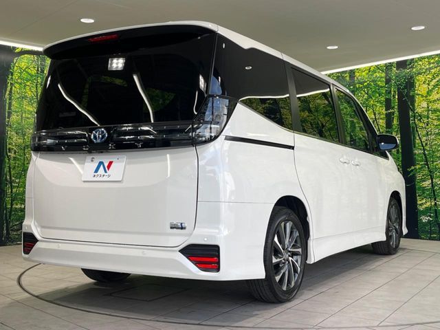 TOYOTA VOXY HYBRID 2025 Image 31