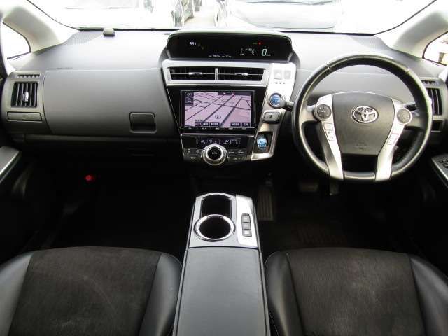 TOYOTA PRIUS ALPHA 2016 Image 31