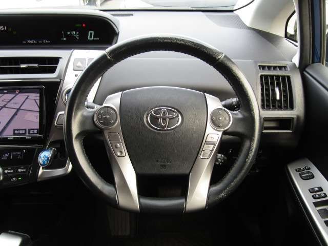 TOYOTA PRIUS ALPHA 2016 Image 31