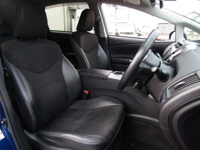 TOYOTA PRIUS ALPHA 2016 Image 31