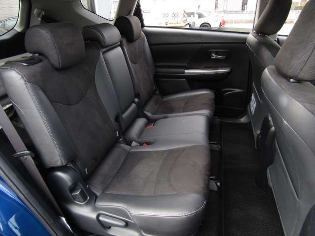 TOYOTA PRIUS ALPHA 2016 Image 31