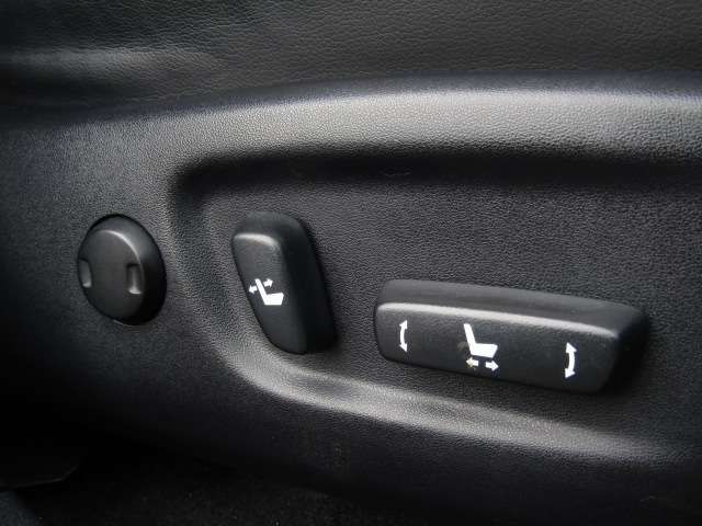 TOYOTA PRIUS ALPHA 2016 Image 31