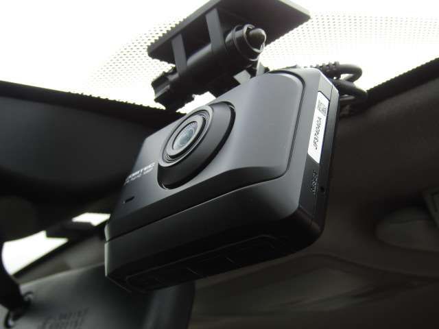 TOYOTA PRIUS ALPHA 2016 Image 31