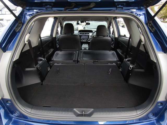 TOYOTA PRIUS ALPHA 2016 Image 31