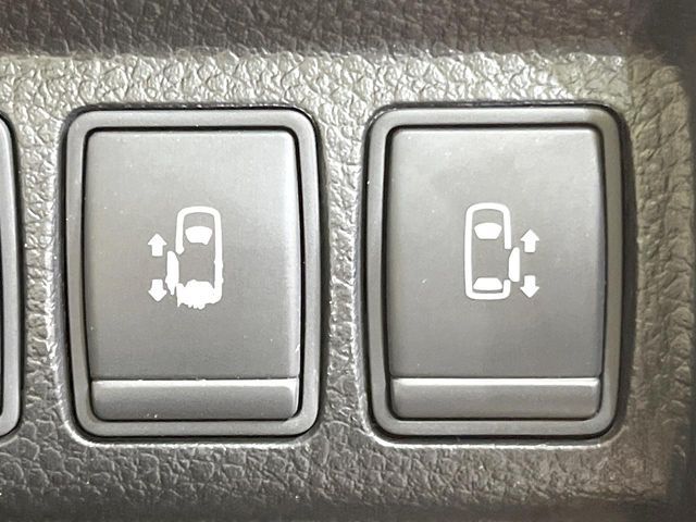 NISSAN ELGRAND 2015 Image 31