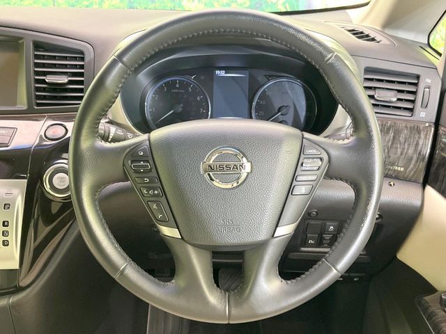 NISSAN ELGRAND 2015 Image 31