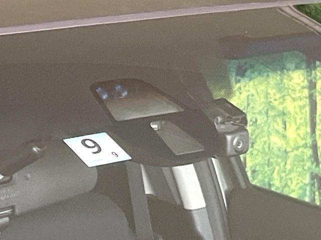 HONDA VEZEL HYBRID 2014 Image 31