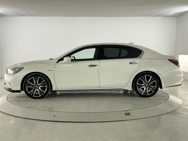 HONDA LEGEND HYBRID 2018 Image 31